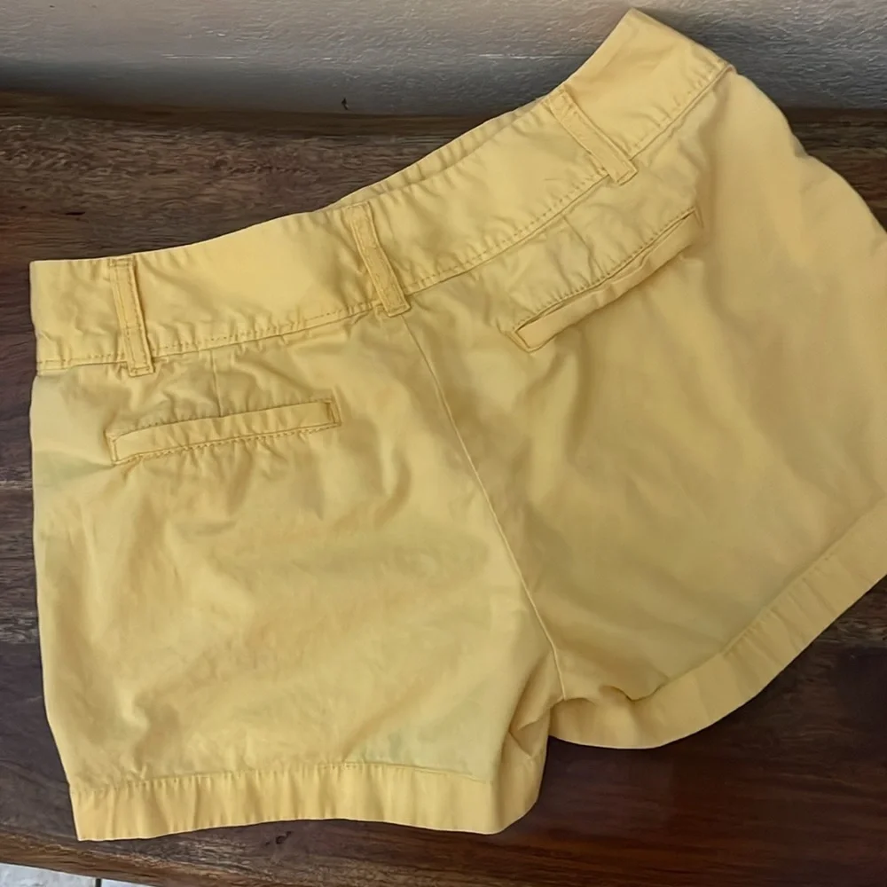 Caslon Butter Yellow Chino Shorts Size 2 Cuffed Preppy Summer